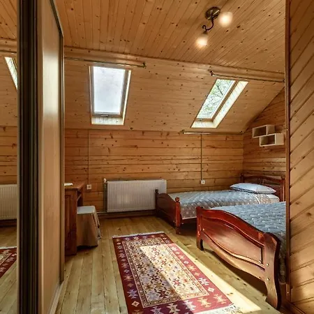 гостинний двір карпатія, Lodge *