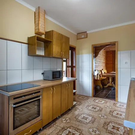 гостинний двір карпатія, بيت خشبي فيرخوفينا