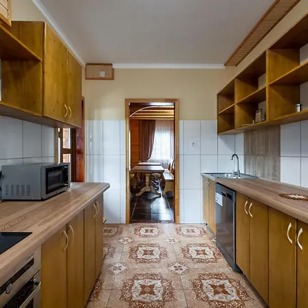 гостинний двір карпатія, *